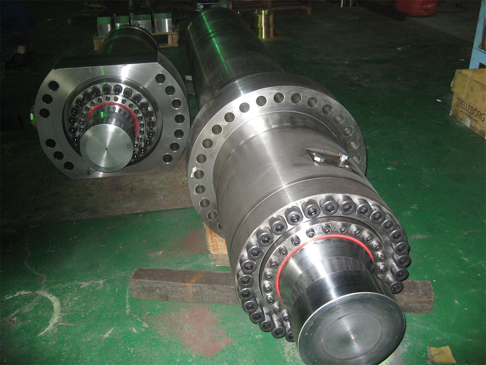 塑膠射出及各式油壓成型機